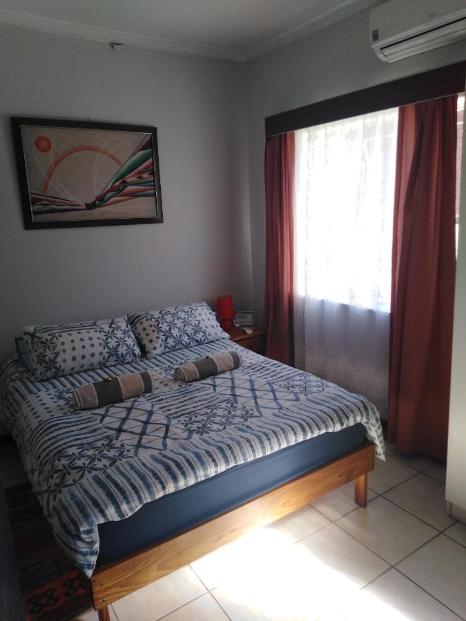 Xenia Bed & Breakfast Windhoek Ngoại thất bức ảnh