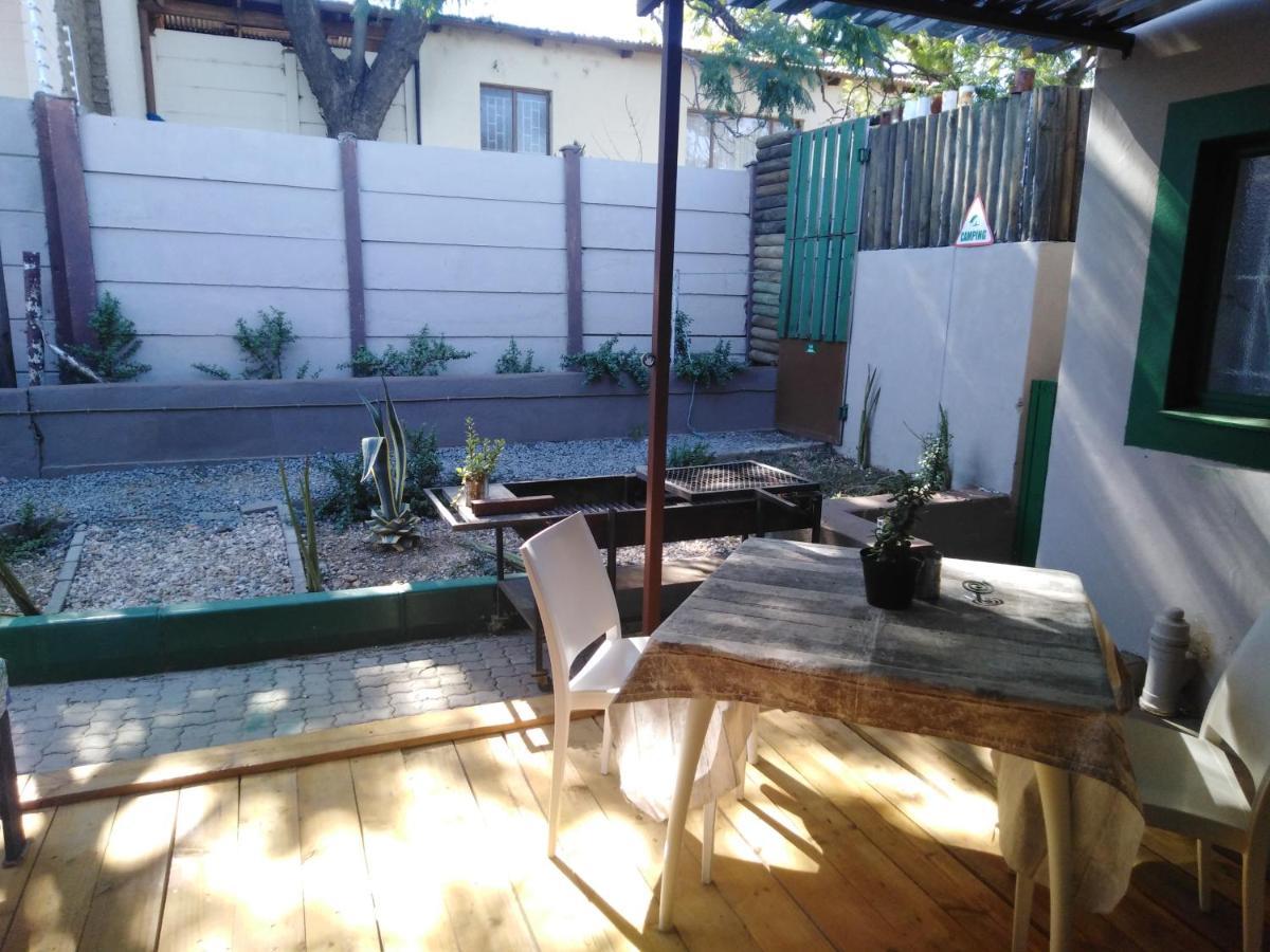 Xenia Bed & Breakfast Windhoek Ngoại thất bức ảnh