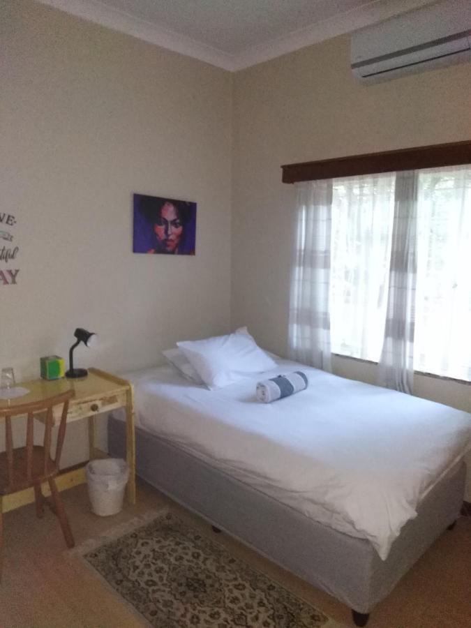 Xenia Bed & Breakfast Windhoek Ngoại thất bức ảnh