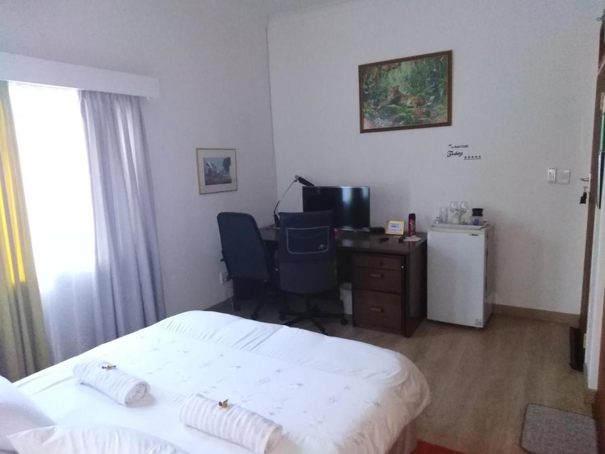 Xenia Bed & Breakfast Windhoek Ngoại thất bức ảnh
