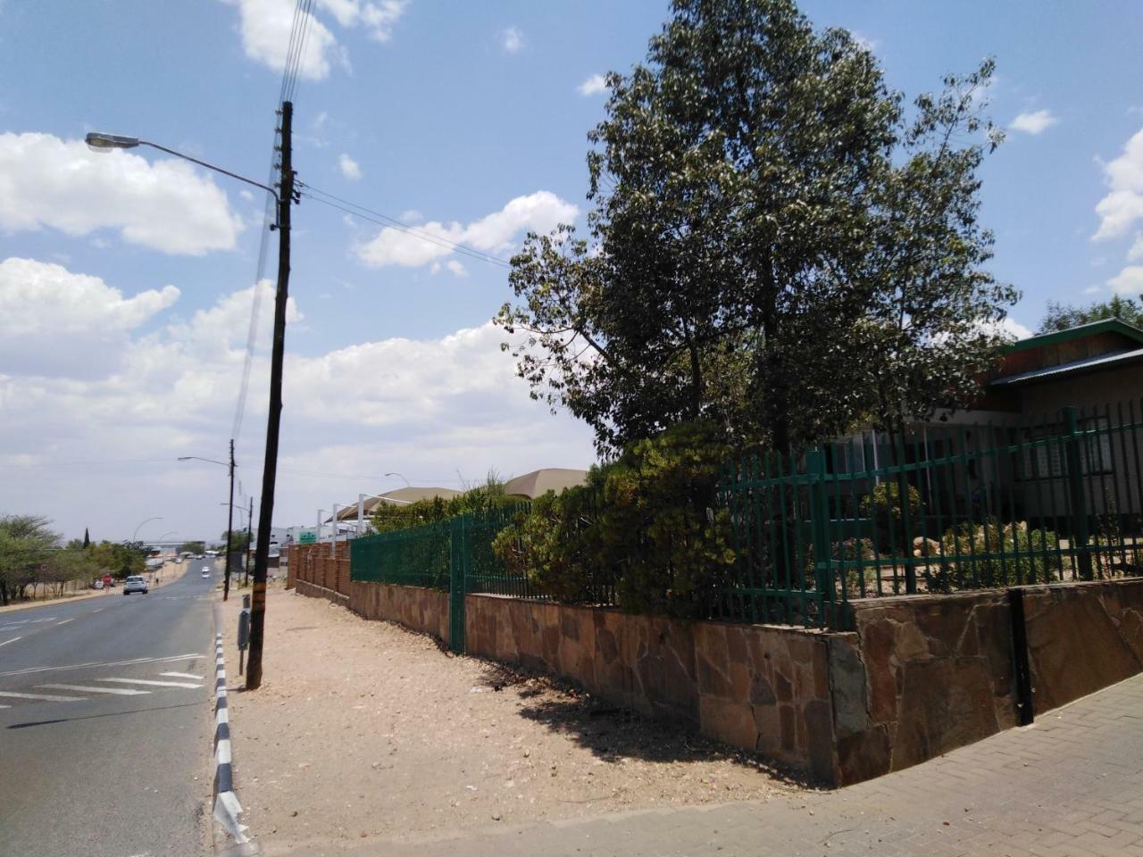 Xenia Bed & Breakfast Windhoek Ngoại thất bức ảnh