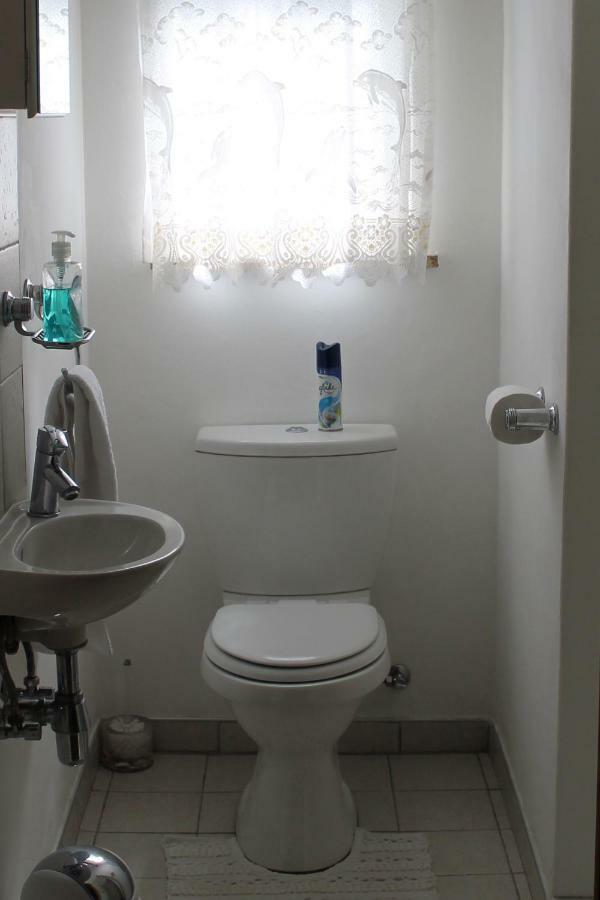 Xenia Bed & Breakfast Windhoek Ngoại thất bức ảnh