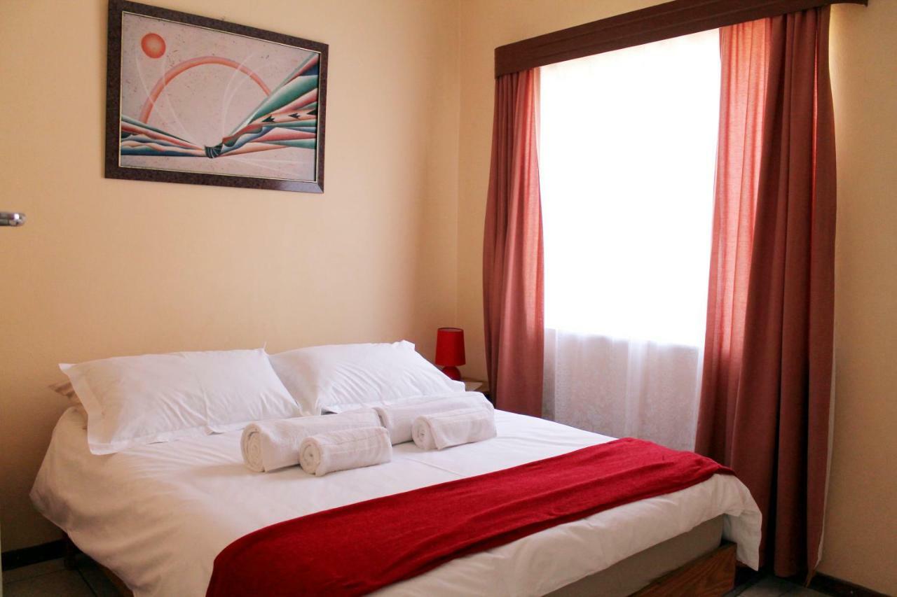 Xenia Bed & Breakfast Windhoek Ngoại thất bức ảnh