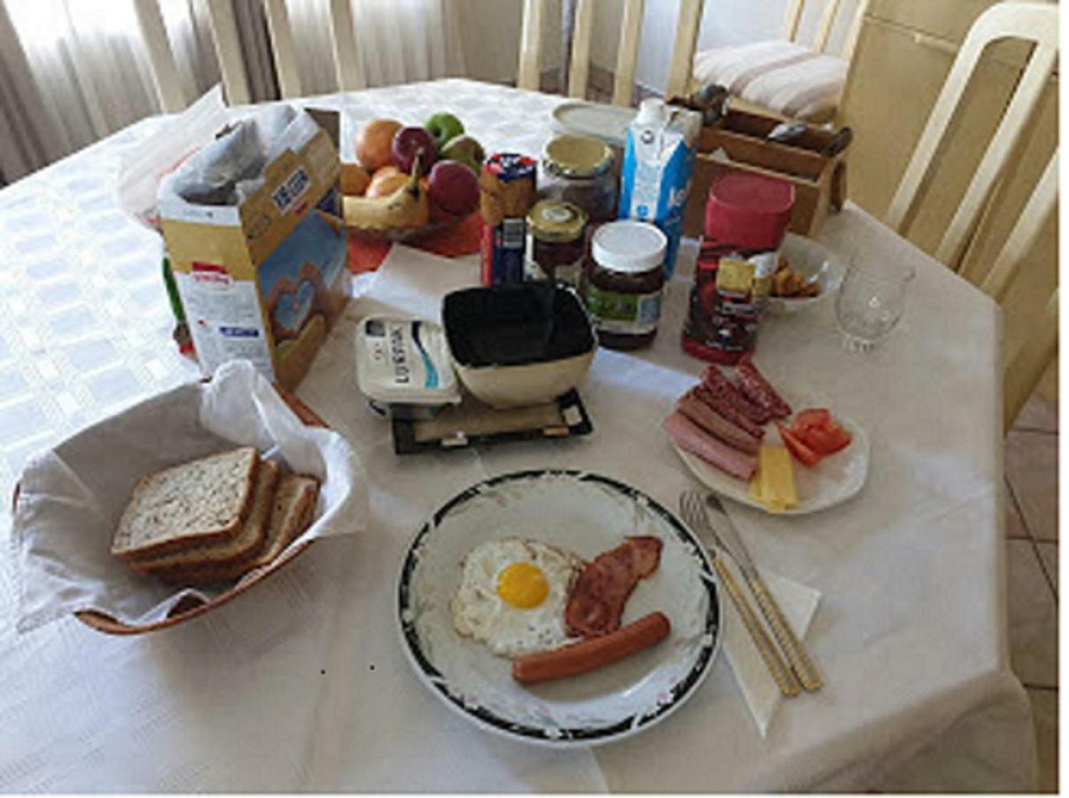 Xenia Bed & Breakfast Windhoek Ngoại thất bức ảnh